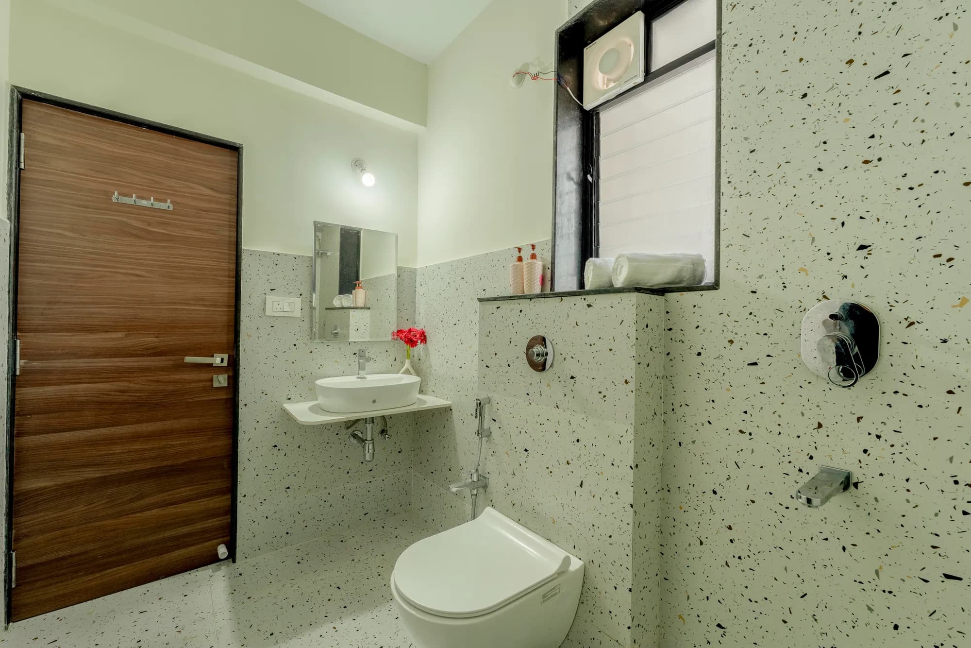 Pelican by @thekiwistays | 1BHK | Beach | Pool photo 38