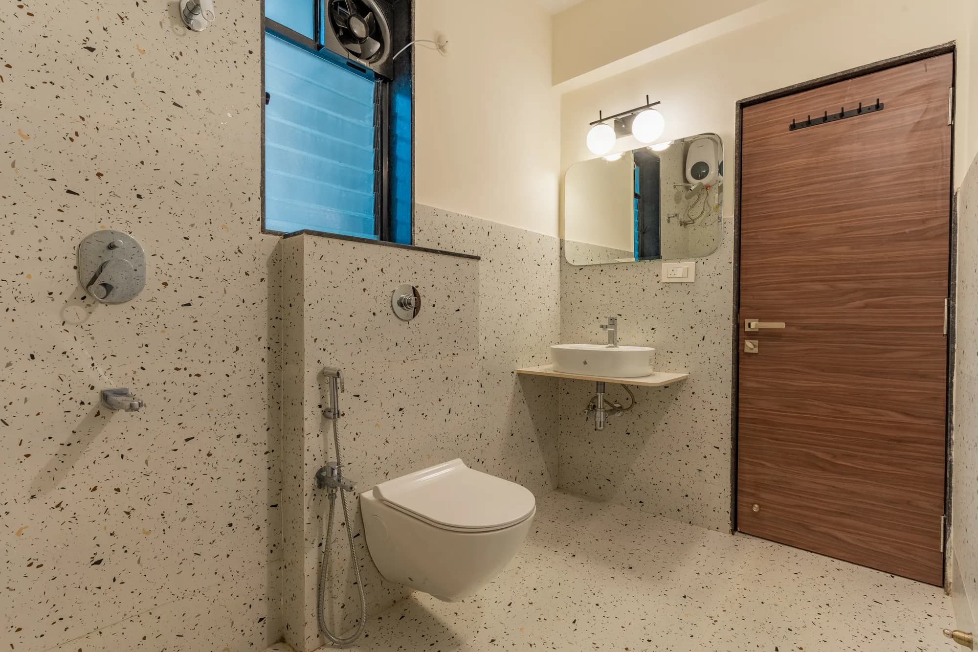 Summer Sky | 1BHK | Pool @thekiwistays photo 13